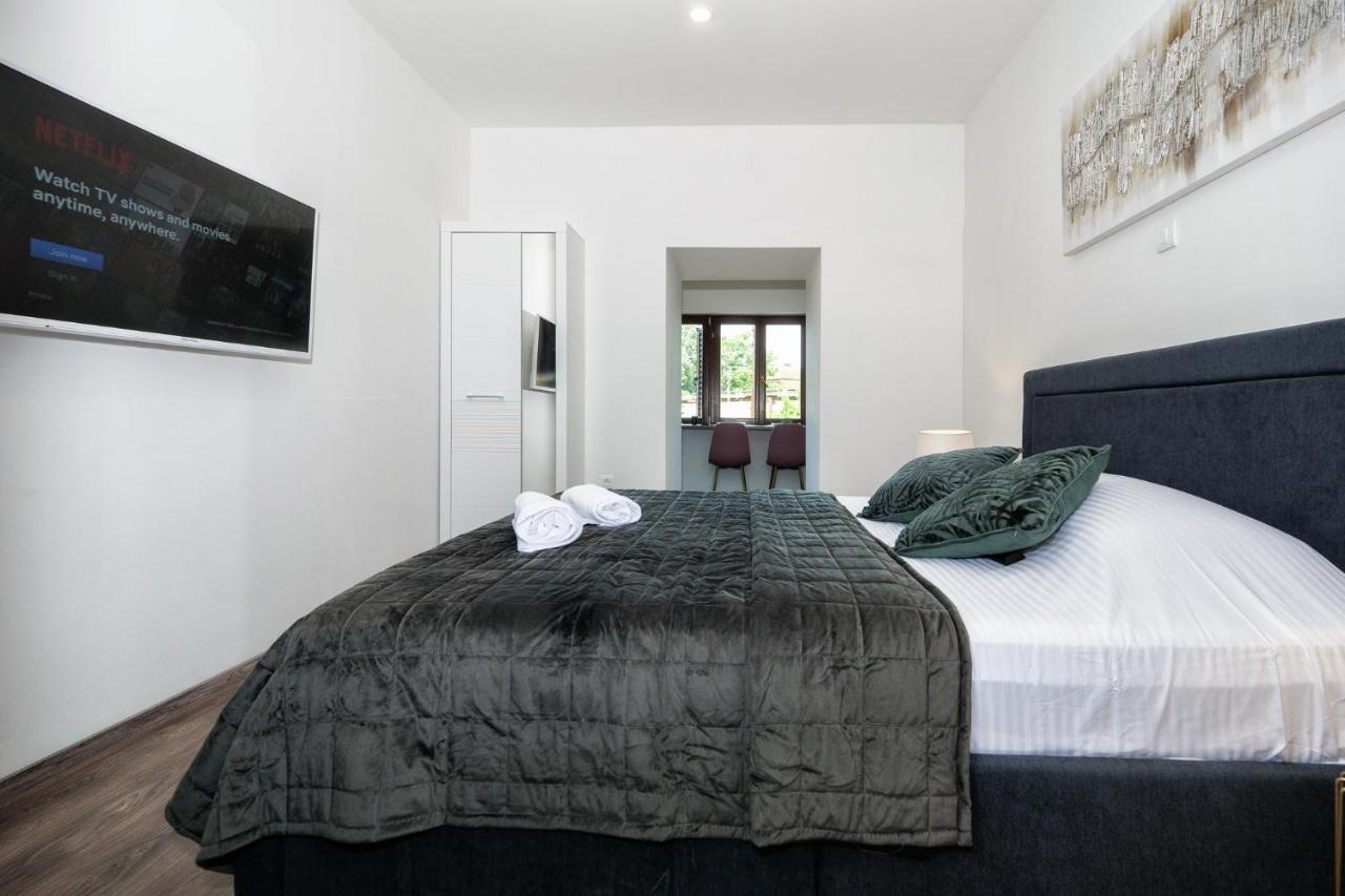 Arena Delight Studio Apartments Pula Eksteriør billede