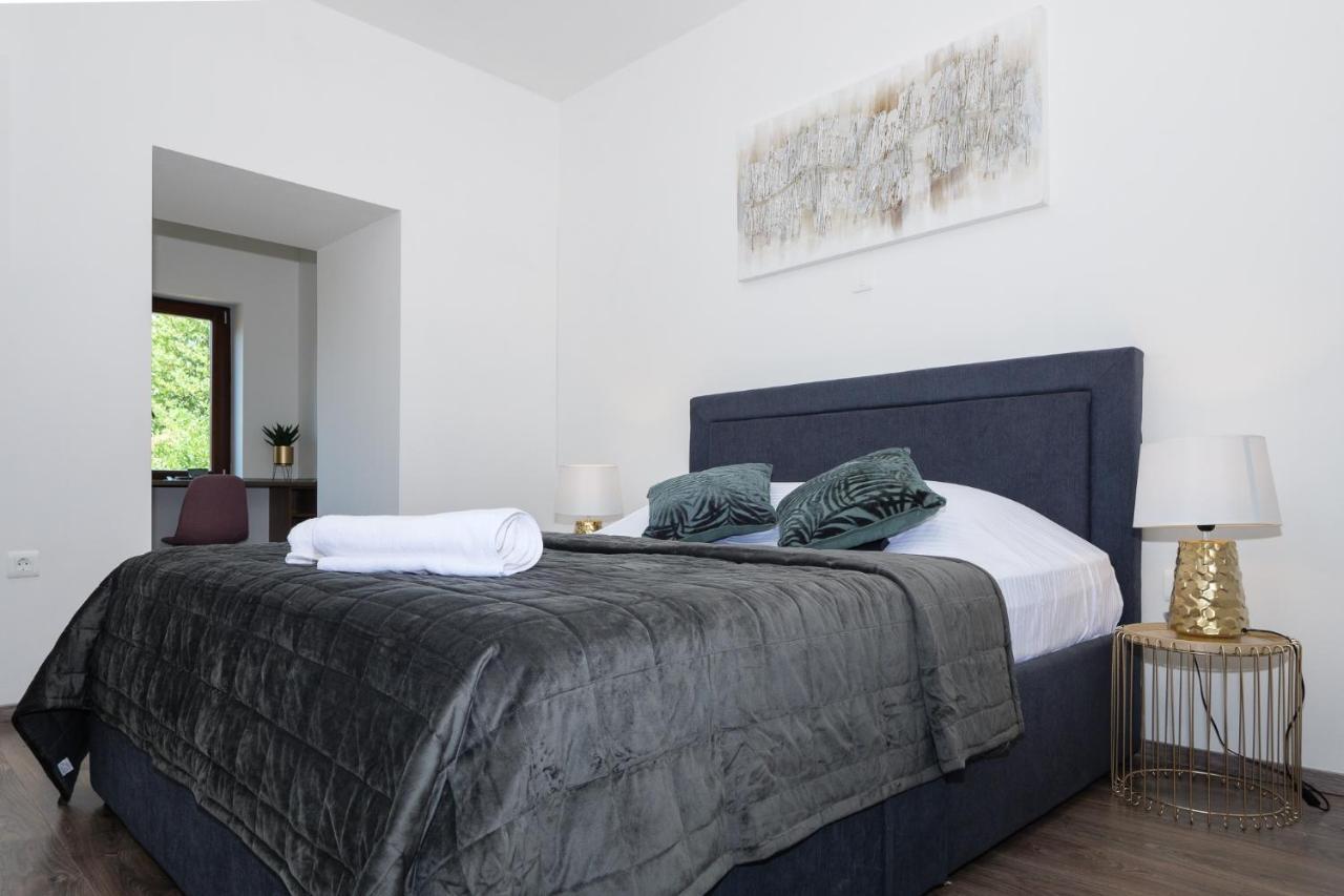 Arena Delight Studio Apartments Pula Eksteriør billede